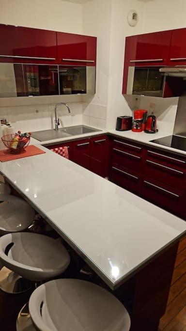 Joli Appartement Avec Jardin Et 2 Parkings Prives Argenteuil Eksteriør bilde