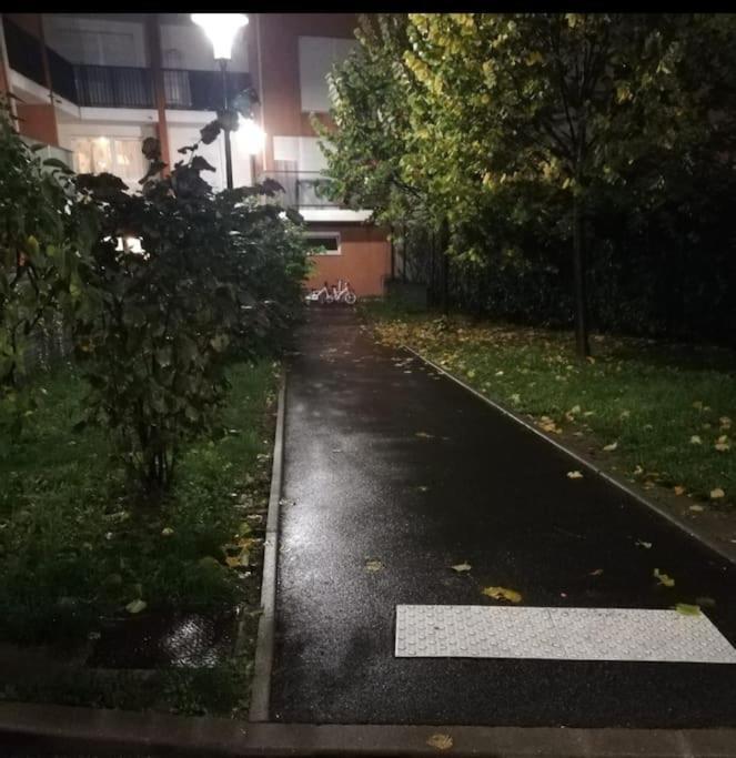 Joli Appartement Avec Jardin Et 2 Parkings Prives Argenteuil Eksteriør bilde