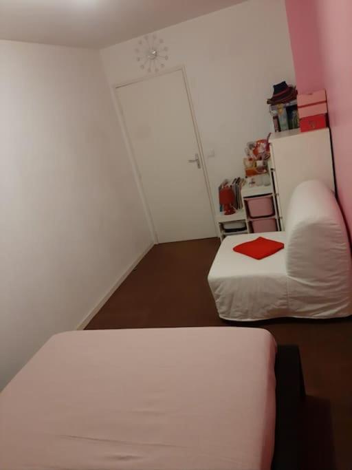 Joli Appartement Avec Jardin Et 2 Parkings Prives Argenteuil Eksteriør bilde